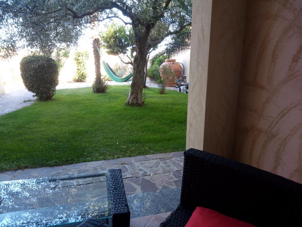 Nora Guesthouse Rooms And Villas Pula Bagian luar foto
